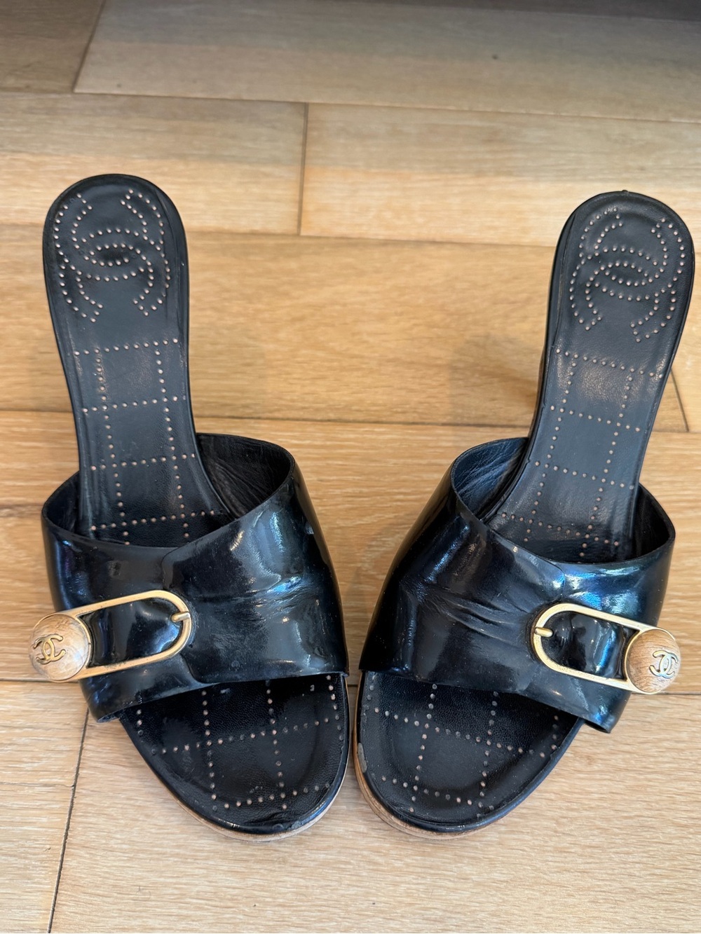 Vintage 2003 Chanel Black Patent Leather Slides/Sandals. Karl Lagerfeld Size 9